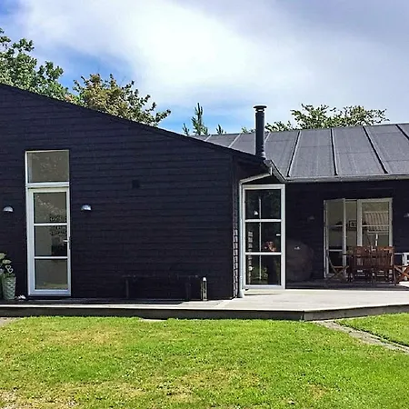 Xvii Holiday home *